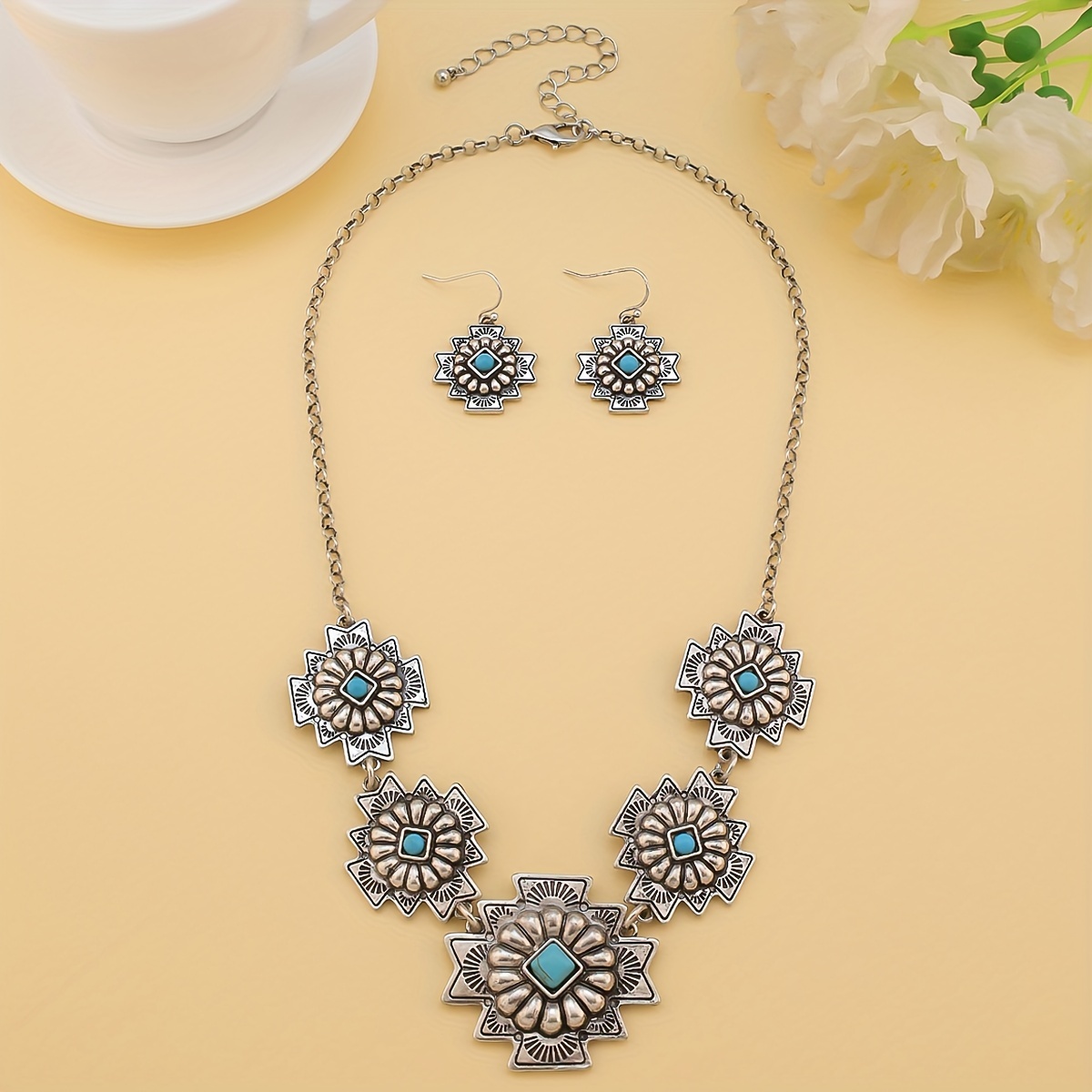 Turquoise Inlayed Lady Necklace